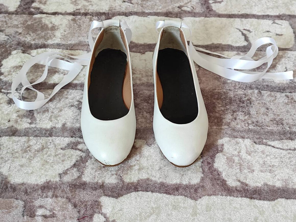 White Ballet Ribbons White ballet flats with ribbons – Mavro sandals and shoes